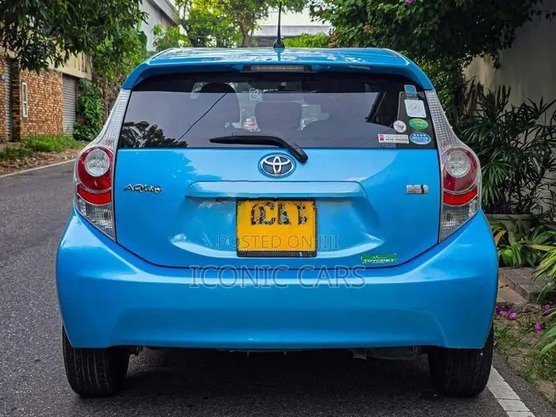 Toyota Aqua S 2013