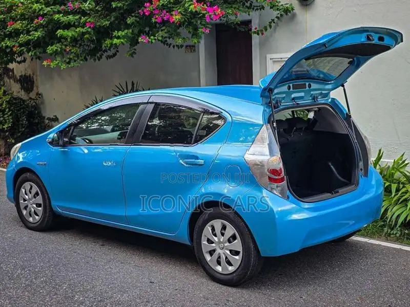 Toyota Aqua S 2013