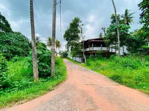 10.1 Perches Square-Shaped Flat Land Sudarshana Mawatha