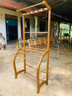 Lage clorth rack