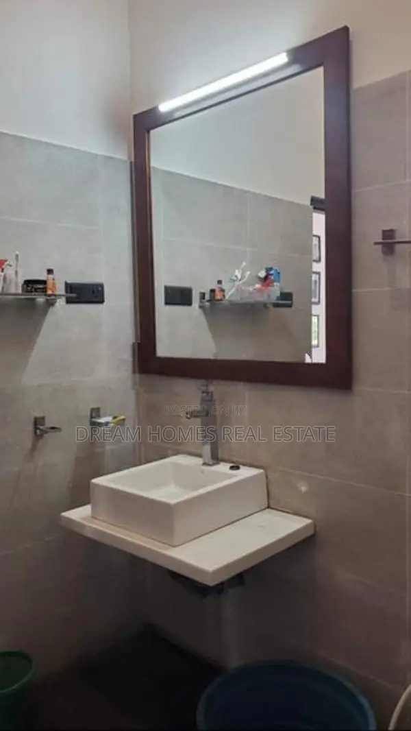Beautiful Family Home for Sale Near Kahathuduwa Highway