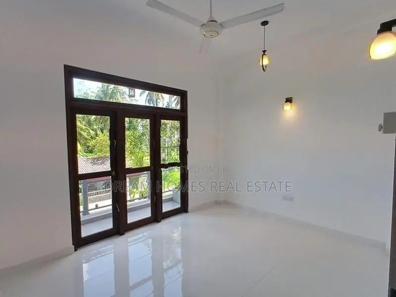 Modern 2-Storey House with Rooftop for Sale – Pannipitiya