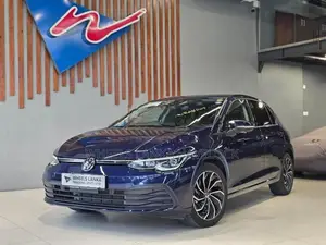 Volkswagen Golf eTSI 2023