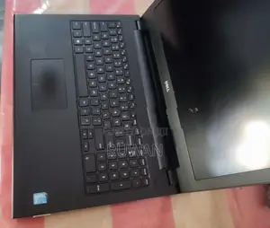Dell 13 4TH Gen laptop
