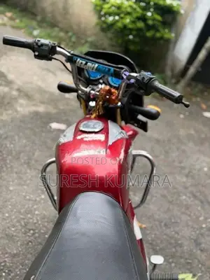 Bajaj CT100 2005