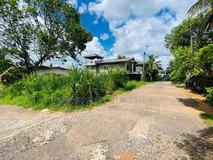 9.5 Perches Land For Sale 600m to Cargills Athurugiriya