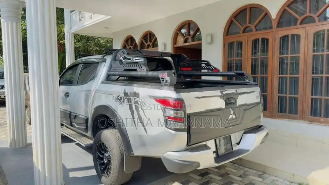 Mitsubishi Triton GSR 2016