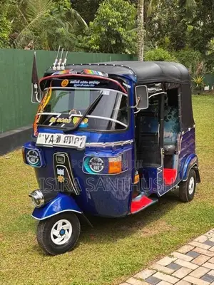 Bajaj RE 2010