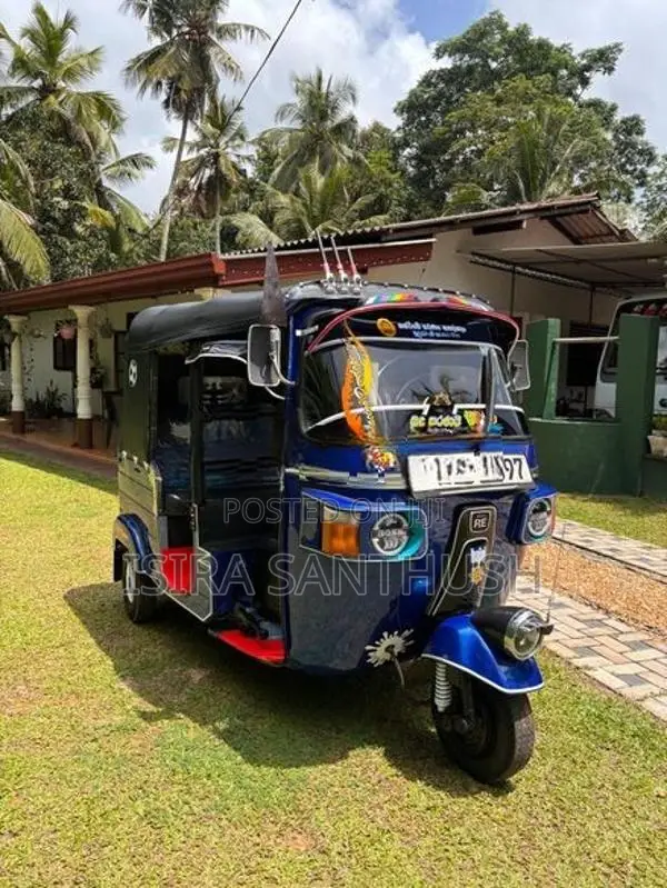 Bajaj RE 2010