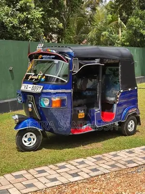 Bajaj RE 2010