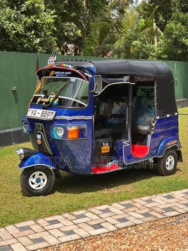 Bajaj RE 2010
