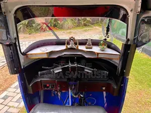 Bajaj RE 2010