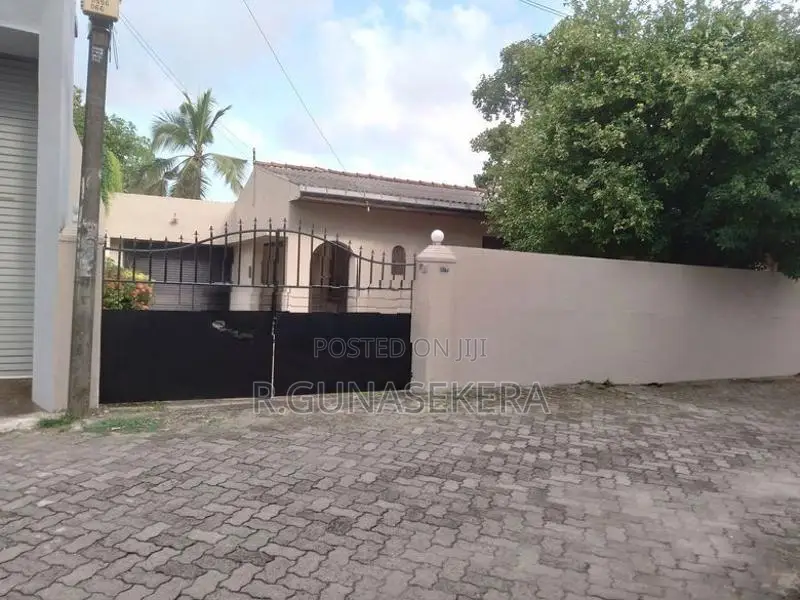 Maharagama 3 B/r House Rent Excellent Residential Area
