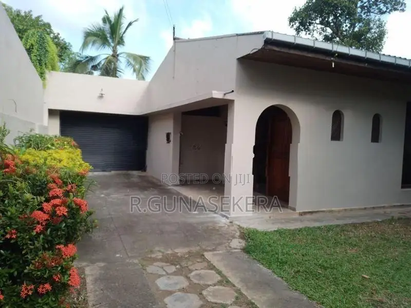 Maharagama 3 B/r House Rent Excellent Residential Area
