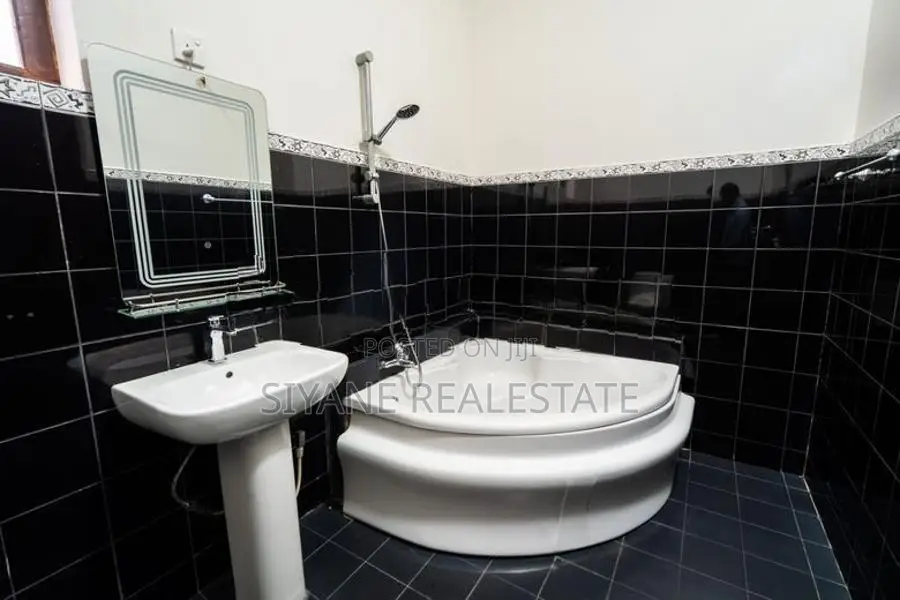 Architect-Designed Luxury House for Sale in Kohuwela