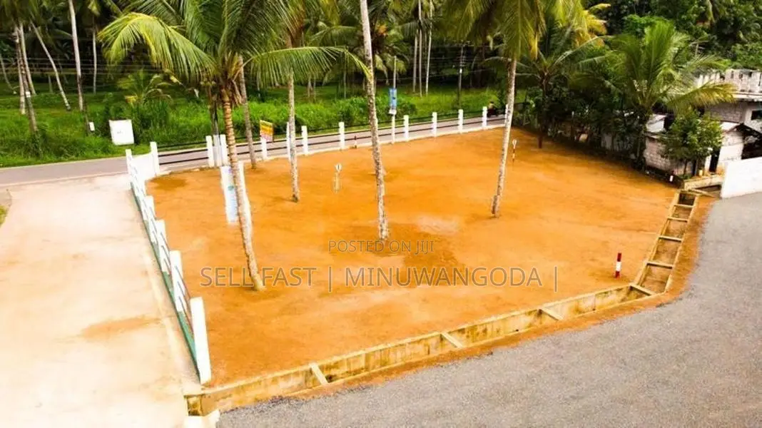 Land - Veyangoda