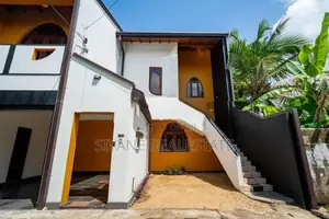 Architect-Designed Luxury House for Sale in Kohuwela