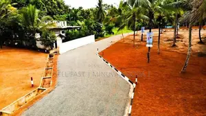Land - Veyangoda