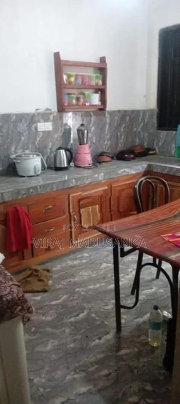 House with Shop For Sale in Kurunegala Thorayaya