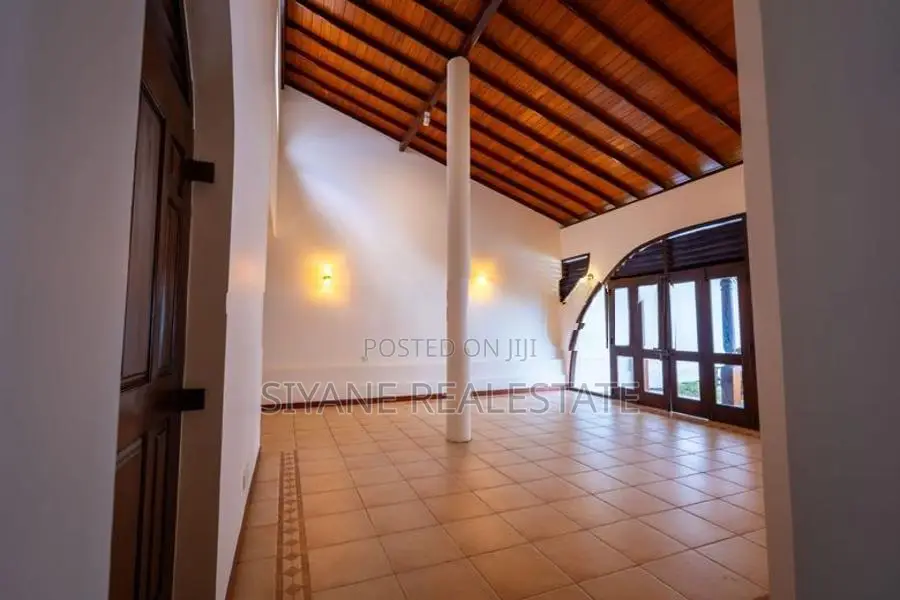 Architect-Designed Luxury House for Sale in Kohuwela