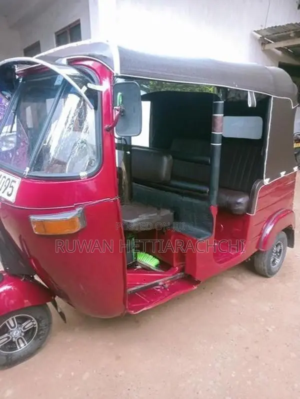 Bajaj RE 2009