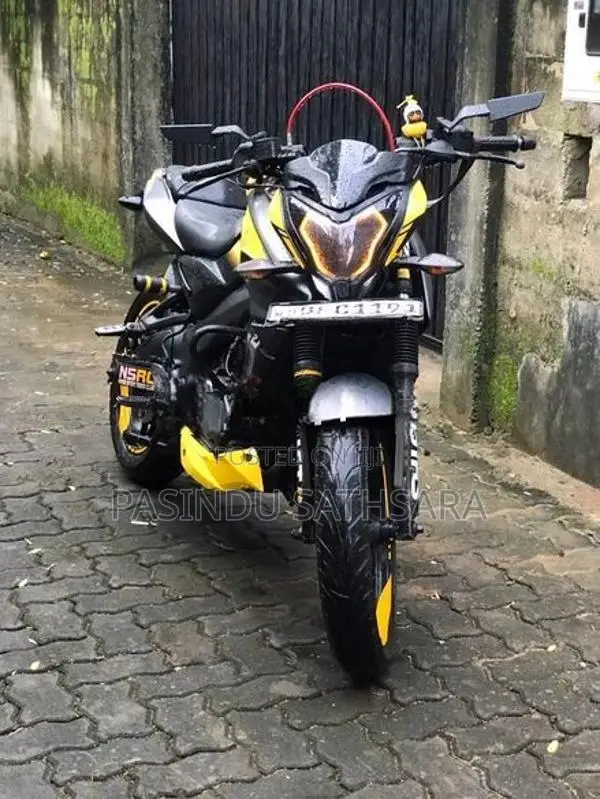 Bajaj Pulsar NS200 2017