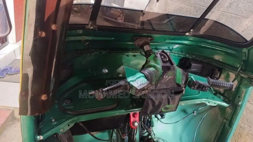 Bajaj RE 2008
