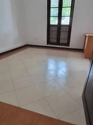 4BR Family Home with Rooftop Area in Dehiwala