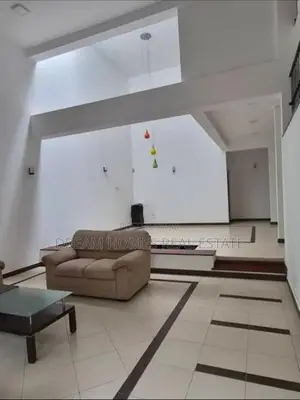 4BR Family Home with Rooftop Area in Dehiwala
