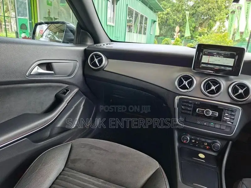 Mercedes Benz CLA 180 CLA220 EXCHANGE OK 2013