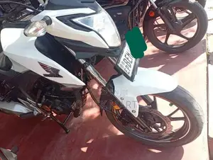 Honda CB Hornet 2017