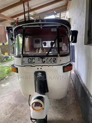Bajaj RE 2005
