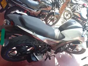 Honda CB Hornet 2017