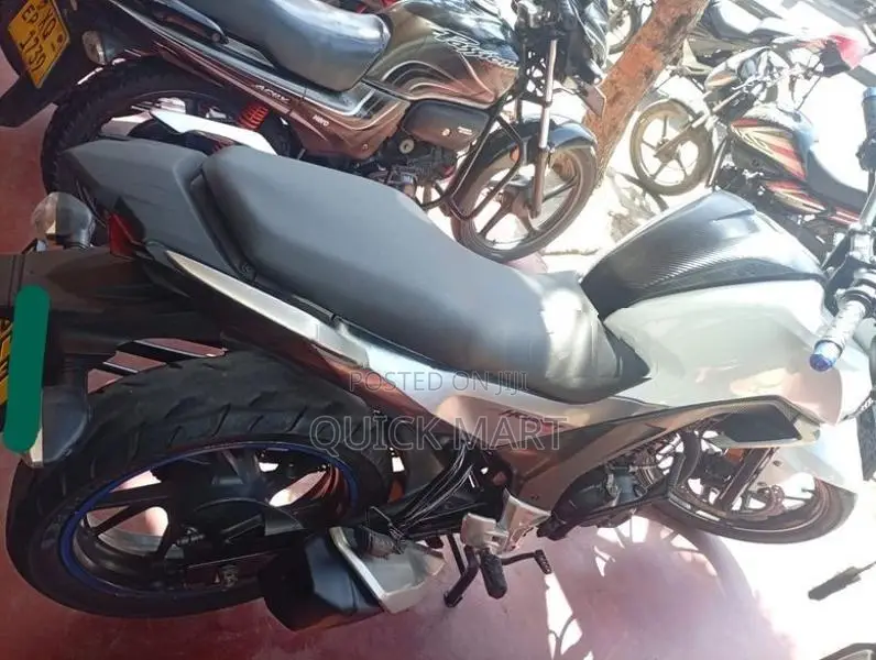 Honda CB Hornet 2017