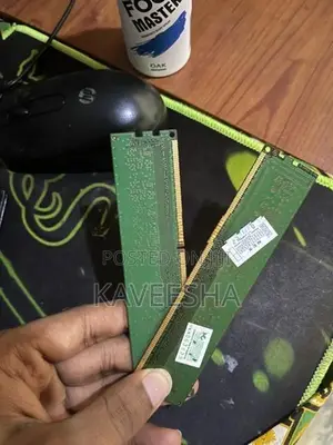 2x Samsung 4GB DDR3L-1600 (PC3L-12800U)