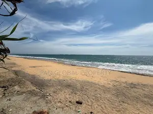 Beach Land for Sale in Pamunugama