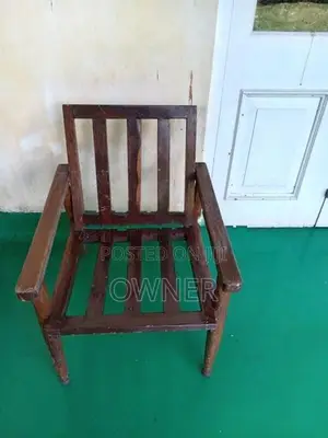 Huri Mara Chairs