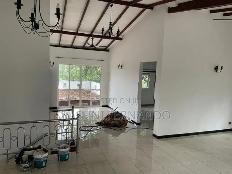 Large Two Storied House-Athurugiriya