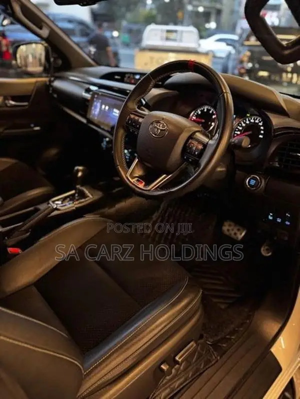 Toyota Hilux GR Sport Hamer 2025