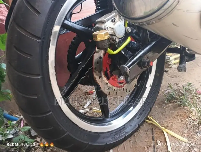 Bajaj Pulsar 220F 2011