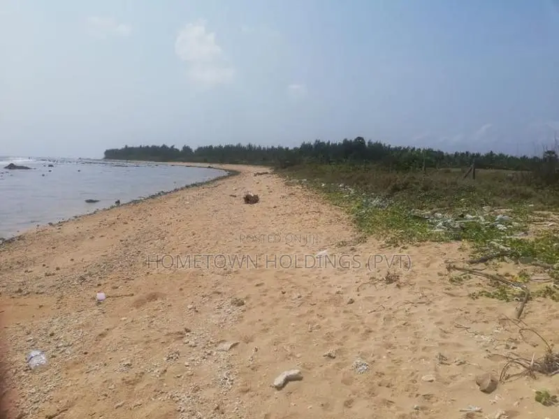 Beach front Land in Pasikuda