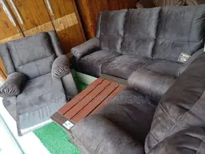Piyestra Murphy Recliner Sofa Set