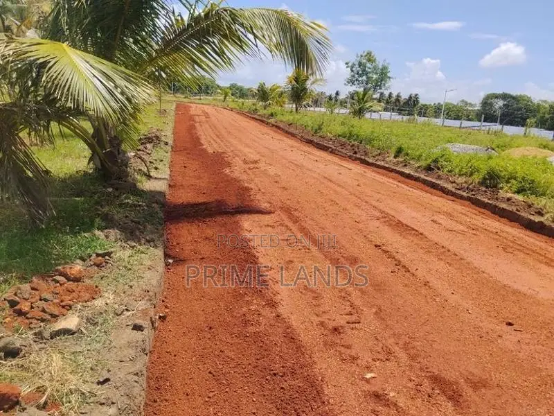 වටිනා නේවාසික බිම් කොටස් - නාච්චාදූව