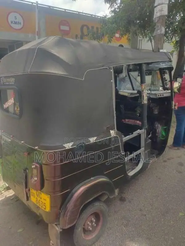 Bajaj RE 2005