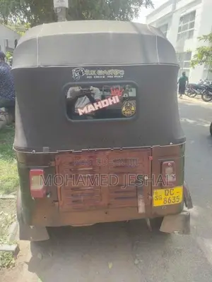 Bajaj RE 2005