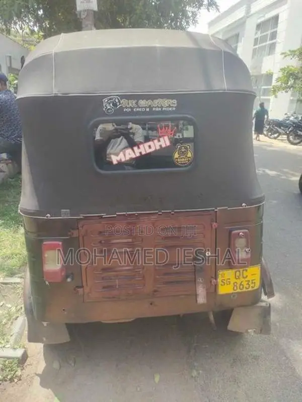 Bajaj RE 2005
