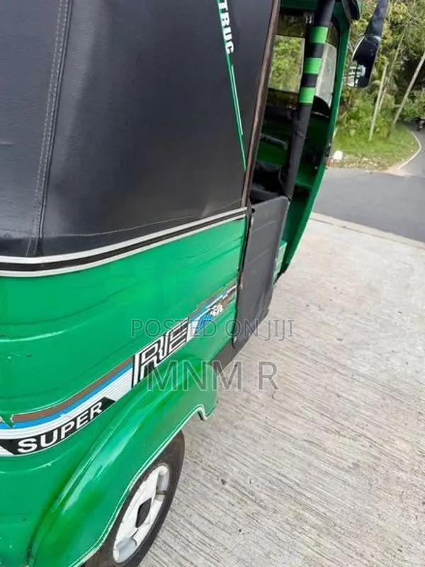 Bajaj two stork 1992