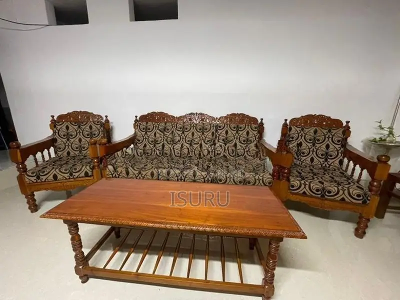 Sofa Thekka + Table