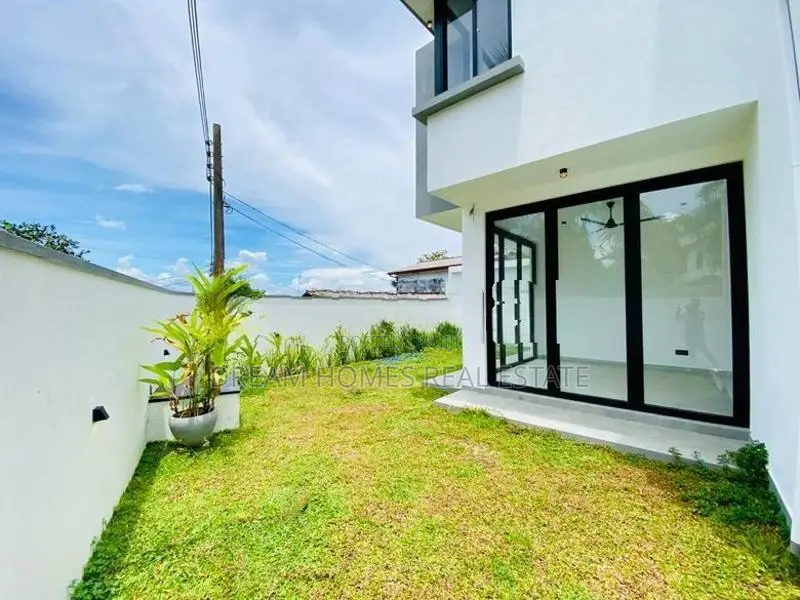 Beautiful 5 Bedroom Family House for Sale in Malabe