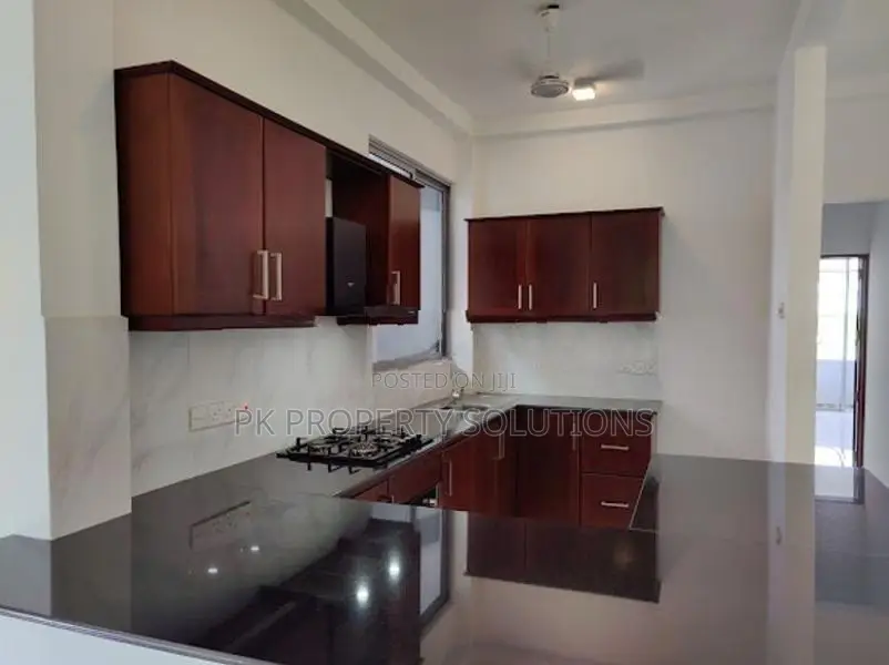 Commercial Building for Rent in Colombo 05 (file No 22 C)